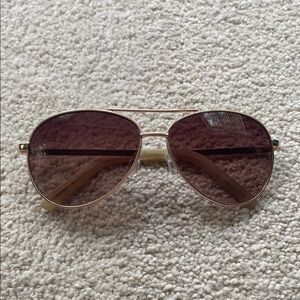 Sunglasses Y2K gold rim aviator style